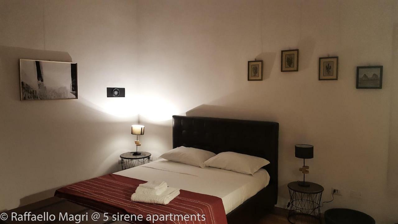 5 Sirene Bed and Breakfast Neapel Exteriör bild